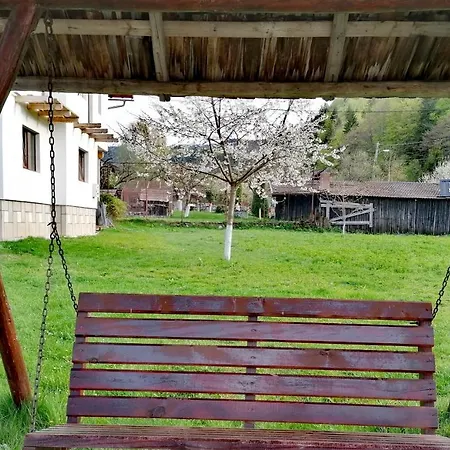Voinescu House - Natural Living & Eating Alojamento de Turismo Rural *