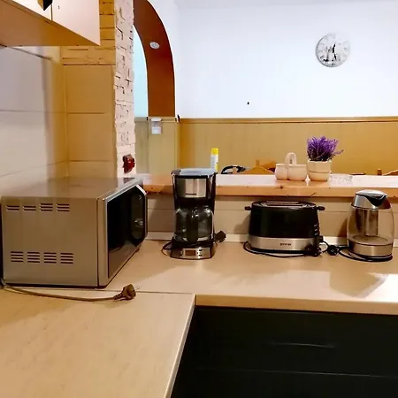 Voinescu House - Natural Living & Eating Farm stay